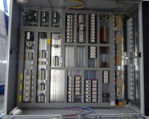 Control cabinet rearing house - UV-S680 6r5t in the front